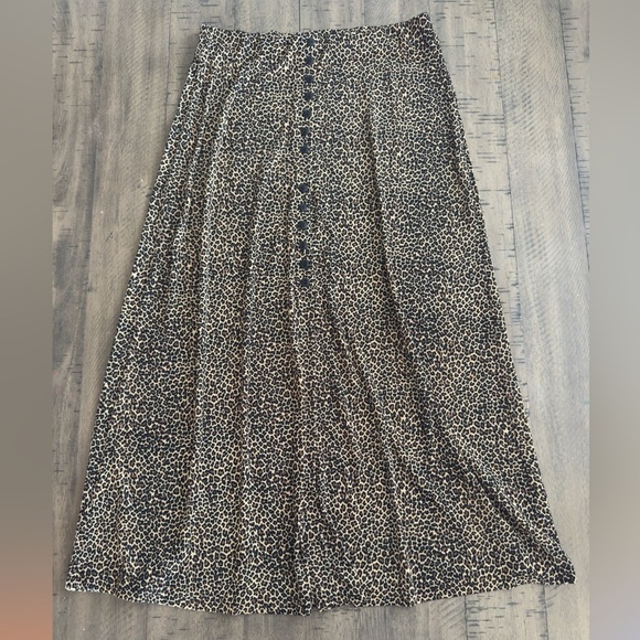 Susan Lawrence Patterned Button-Front Maxi Skirt - Picture 3 of 8